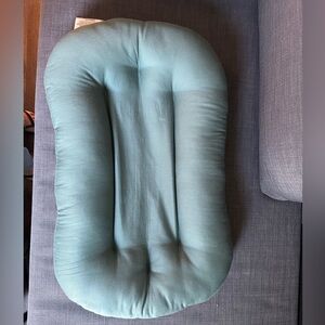 Snuggle me organic infant lounger color moss